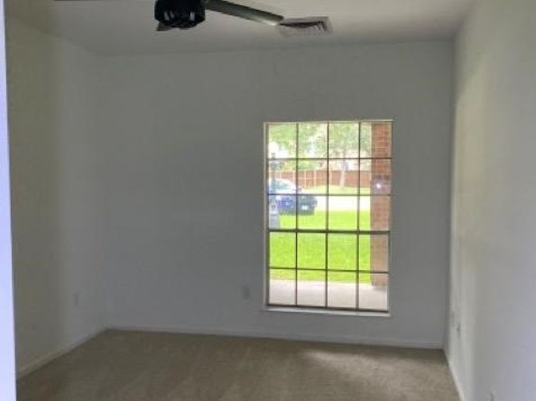 2815 Kings Crossing Drive 104, Houston TX 77345