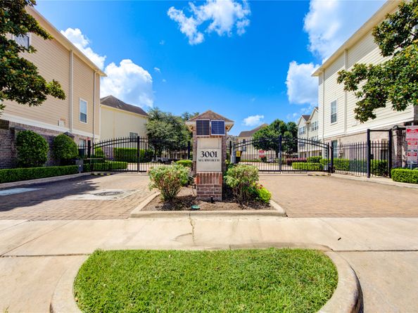 3001 Murworth Drive 604, Houston TX 77025
