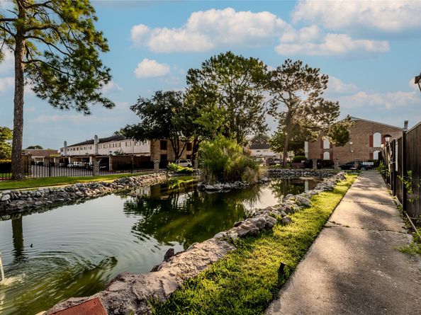 8427 Ariel Street, Houston TX 77074