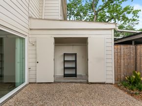 9668 Westview Drive 2, Houston TX 77055