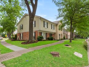 9668 Westview Drive 2, Houston TX 77055