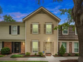 9668 Westview Drive 2, Houston TX 77055