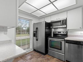 9668 Westview Drive 2, Houston TX 77055