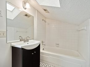 11607 Lakeside Place Drive, Houston TX 77077
