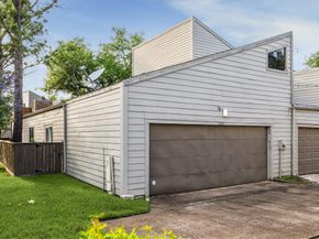 11607 Lakeside Place Drive, Houston TX 77077