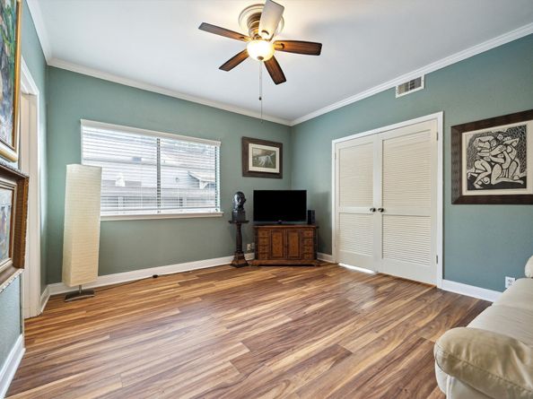 11607 Lakeside Place Drive, Houston TX 77077