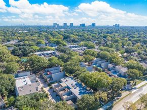 11607 Lakeside Place Drive, Houston TX 77077