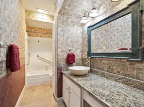 11607 Lakeside Place Drive, Houston TX 77077