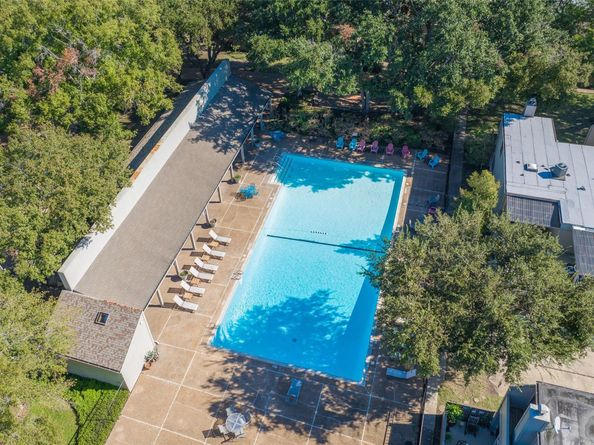 11607 Lakeside Place Drive, Houston TX 77077