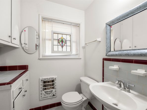 2114 Saxon Drive, Houston TX 77018