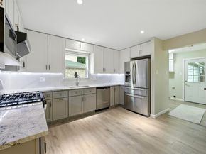 11726 Gardenglen Drive, Houston TX 77070