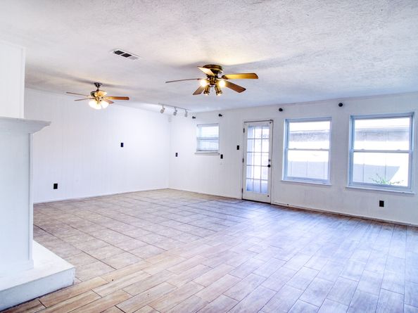 11667 Sabo Road, Houston TX 77089