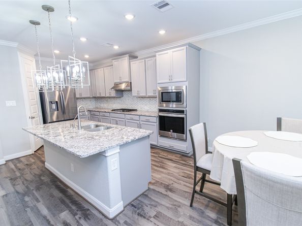 13411 Lake Willoughby Lane, Houston TX 77044