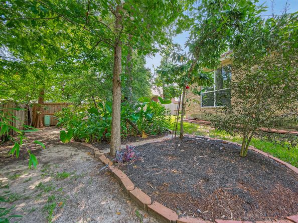 82 S Regan Mead Circle, The Woodlands TX 77382