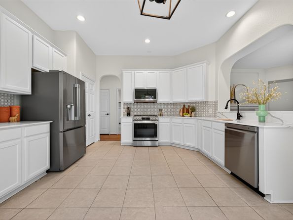 82 S Regan Mead Circle, The Woodlands TX 77382