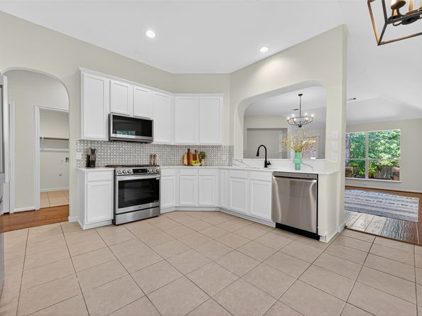82 S Regan Mead Circle, The Woodlands TX 77382