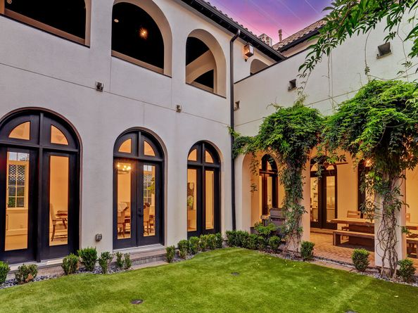 1104 Mosaico Lane, Houston TX 77055