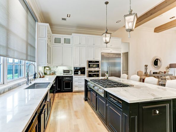 1104 Mosaico Lane, Houston TX 77055
