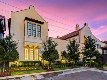 1104 Mosaico Lane