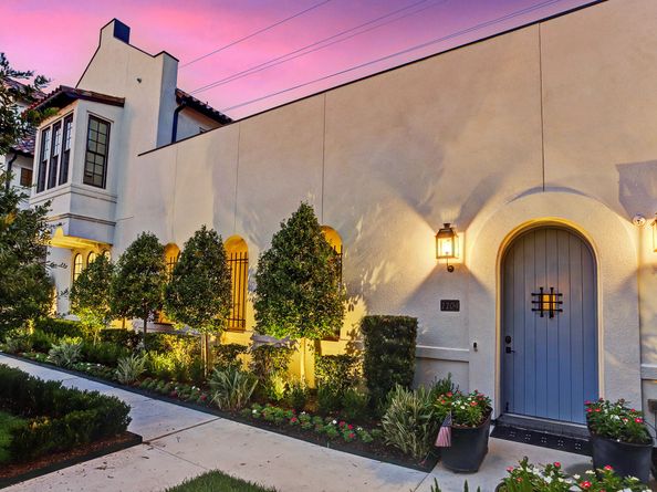 1104 Mosaico Lane, Houston TX 77055