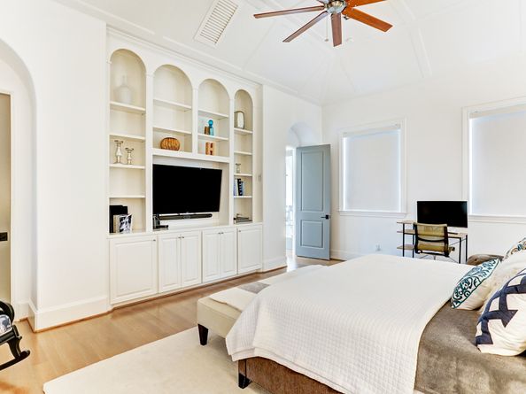 1104 Mosaico Lane, Houston TX 77055