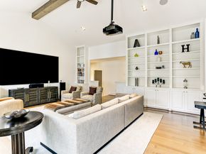 1104 Mosaico Lane, Houston TX 77055