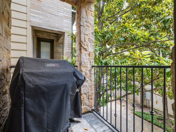 2915 Pease Street, Houston TX 77003