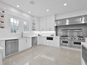 10 W Isle Place, The Woodlands TX 77381