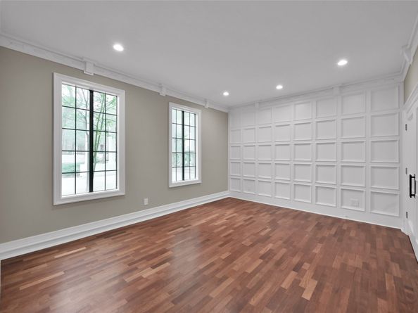 10 W Isle Place, The Woodlands TX 77381
