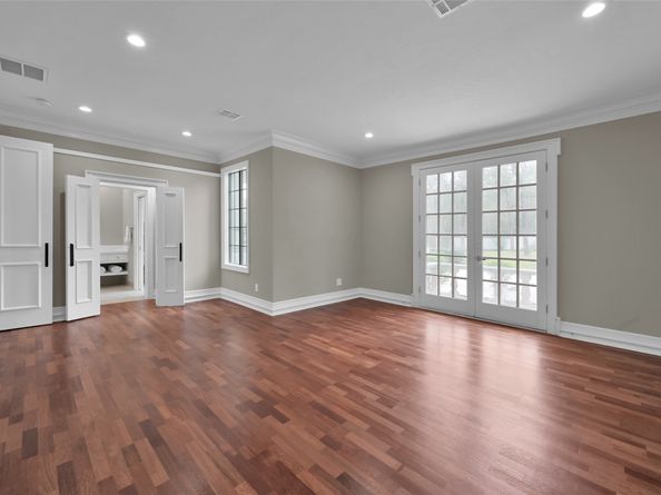 10 W Isle Place, The Woodlands TX 77381