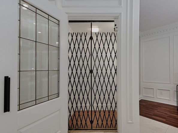 10 W Isle Place, The Woodlands TX 77381