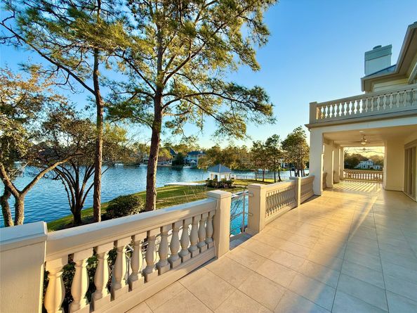 10 W Isle Place, The Woodlands TX 77381