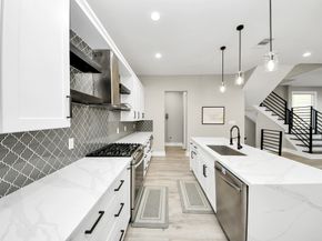 1805 Blodgett Street, Houston TX 77004