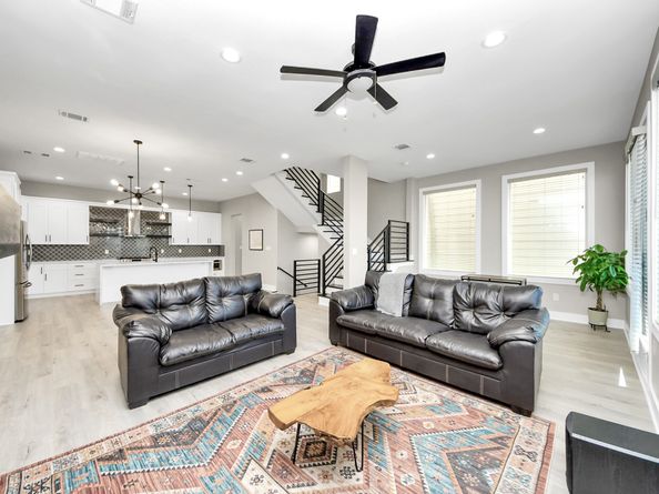 1805 Blodgett Street, Houston TX 77004