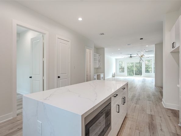 4535 Creekmont Drive, Houston TX 77091