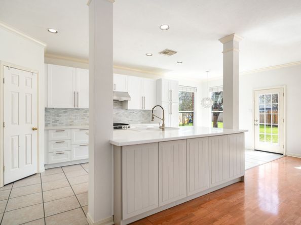3815 Shadow Knoll Court, Houston TX 77082