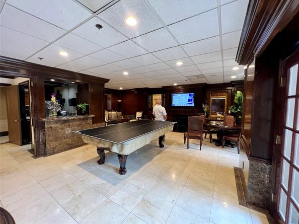 3525 Sage Road 1502, Houston TX 77056