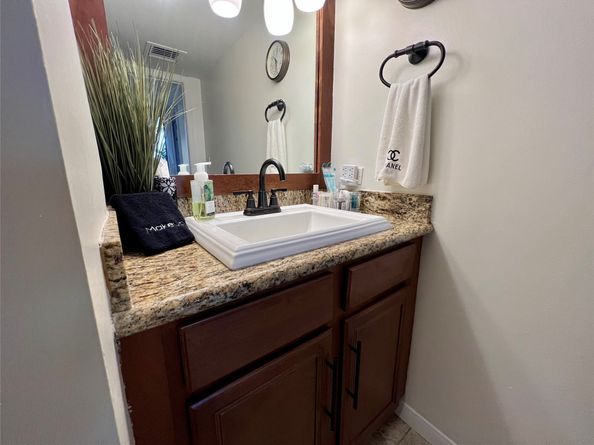 3525 Sage Road 1502, Houston TX 77056