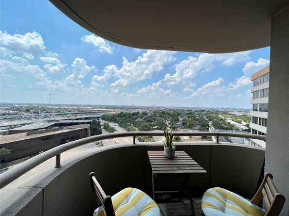 3525 Sage Road 1502, Houston TX 77056