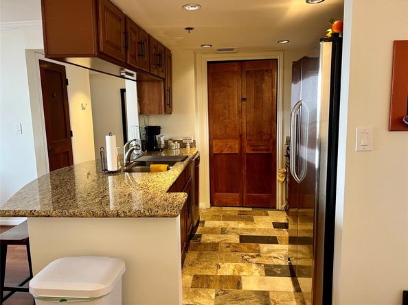 3525 Sage Road 1502, Houston TX 77056