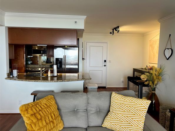 3525 Sage Road 1502, Houston TX 77056
