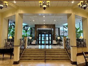 3525 Sage Road 1502, Houston TX 77056