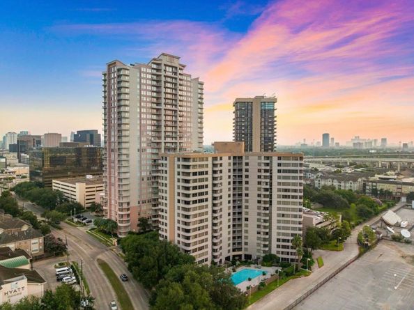 3525 Sage Road 1502, Houston TX 77056