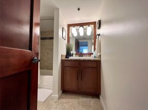 3525 Sage Road 1502, Houston TX 77056