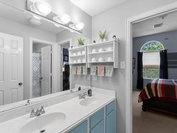 51 N Scribewood Circle, The Woodlands TX 77382