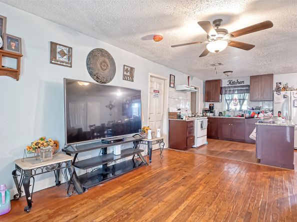 10434 Envoy Street, Houston TX 77016