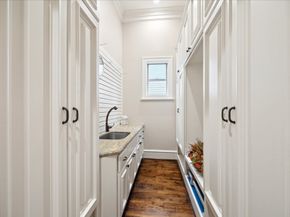 3822 Drummond Street, Houston TX 77025