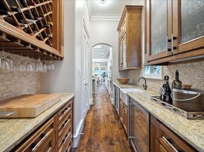 3822 Drummond Street, Houston TX 77025