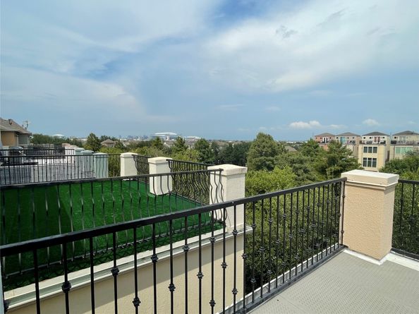 9127 Harbor Hills Drive, Houston TX 77054