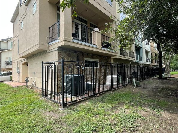 9127 Harbor Hills Drive, Houston TX 77054